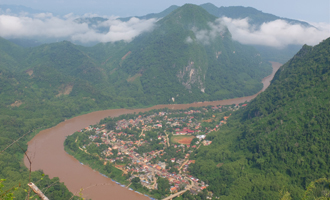 laos local tour